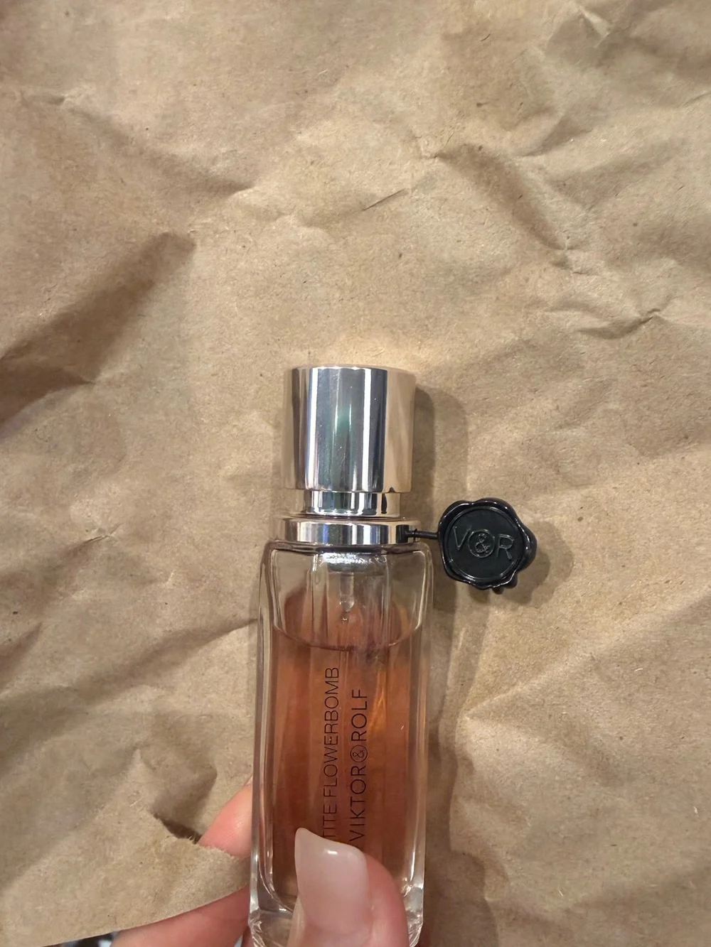 Viktor & Rolf Flowerbomb E D P, NO Original box. .68 80% full